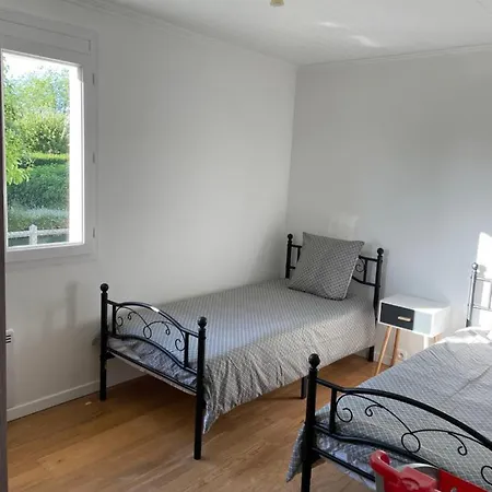 Holiday home Maison Individuel A A Deux Minutes A Pied De La Gare De Dauville Deauville